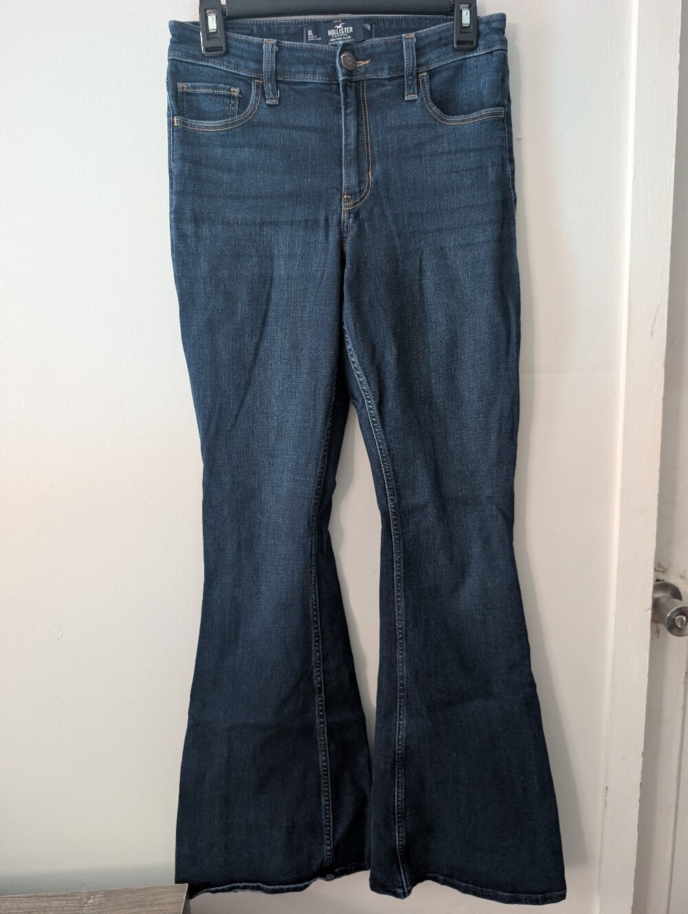 Hollister Dark Wash Flare Jeans Women's Size 8 Long